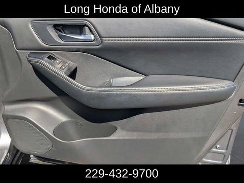 Used 2024 Nissan Rogue SV w/ SV Premium Package FWD image 22