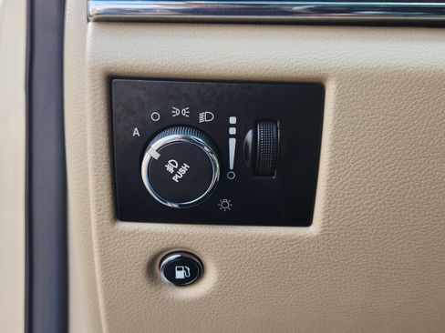 Used 2014 Jeep Grand Cherokee Limited w/ Trailer Tow Group IV image 22