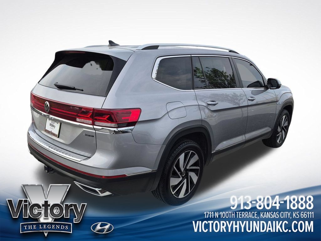 Used 2024 Volkswagen Atlas SEL AWD/4WD image 5