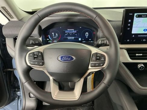Used 2026 Ford Explorer Active AWD/4WD image 16