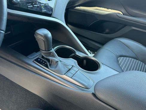 Used 2024 Toyota Camry SE image 18