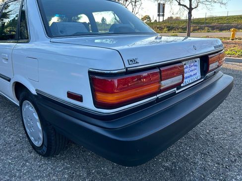 Used 1991 Toyota Camry Deluxe image 23