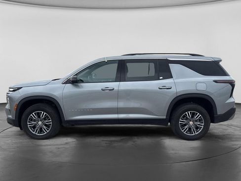 Used 2025 Chevrolet Traverse LT AWD/4WD image 8