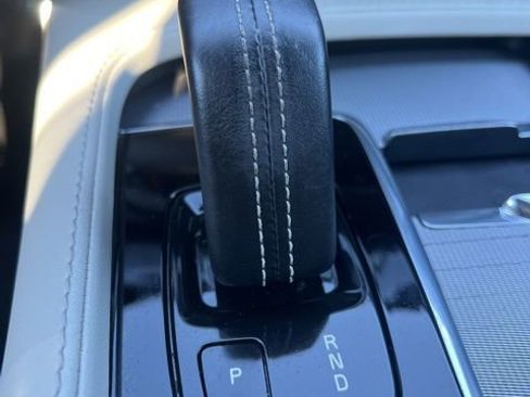 Used 2022 Volvo XC90 T8 R-Design w/ Advanced Package image 16