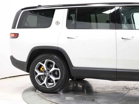 Used 2024 Rivian R1S Adventure AWD/4WD image 78