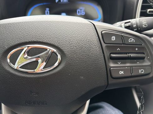 Used 2026 Hyundai Venue SEL image 18