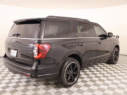 Used 2023 Ford Expedition Limited AWD/4WD image 23