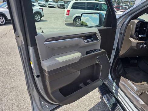 Used 2023 Chevrolet Silverado 1500 LT w/ Safety Package AWD/4WD image 11