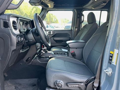 Used 2024 Jeep Wrangler Unlimited Sport image 12