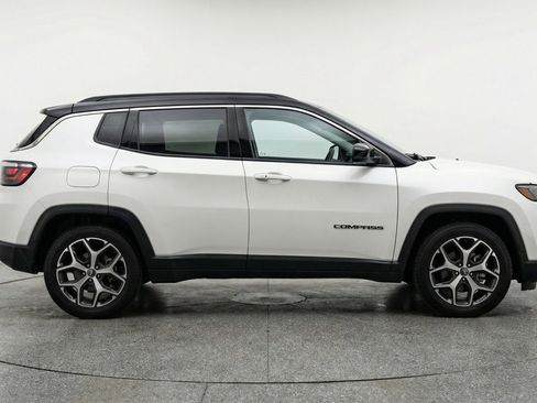 Used 2025 Jeep Compass Limited AWD/4WD image 11
