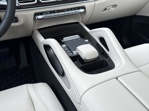 Certified 2026 Mercedes-Benz GLE 450 4MATIC image 45