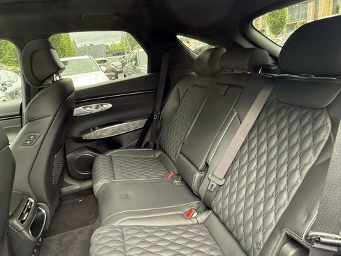 Used 2025 Genesis GV70 3.5T Sport w/ Sport Advanced Package image 12