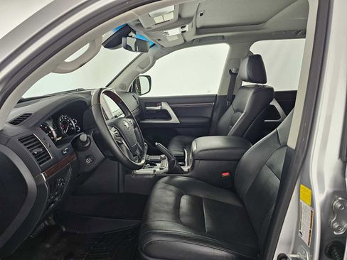 Used 2019 Toyota Land Cruiser image 22