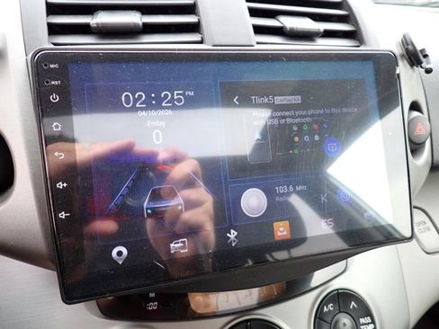 Used 2008 Toyota RAV4 Limited image 24