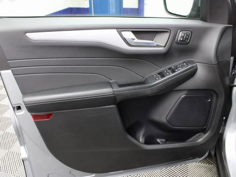 Used 2024 Ford Escape Platinum image 63