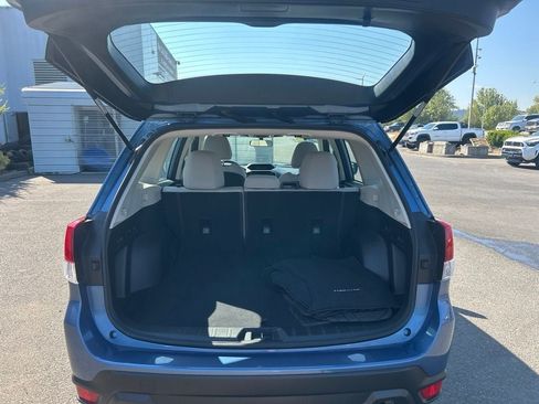 Used 2023 Subaru Forester AWD/4WD image 15