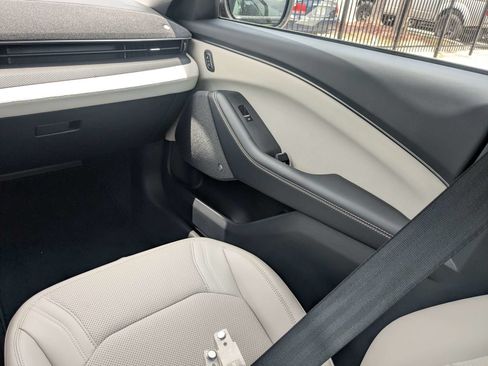 Used 2025 Ford Mustang Mach-E Premium RWD image 19