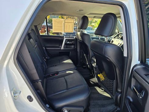 Used 2016 Toyota 4Runner Limited image 13