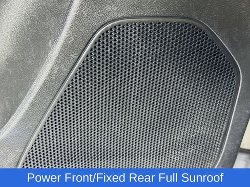 Used 2017 Jeep Cherokee Latitude w/ Comfort/Convenience Group image 25