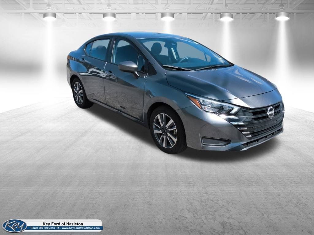 Used 2025 Nissan Versa SV FWD image 1