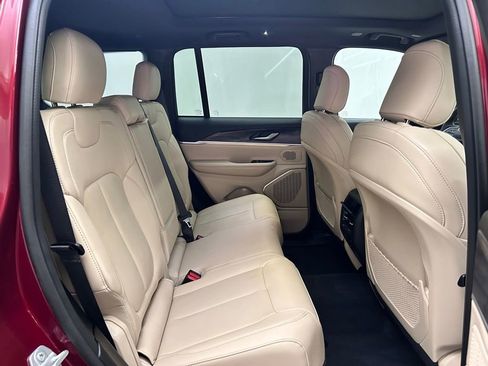 Used 2022 Jeep Grand Cherokee Limited 4xe image 21