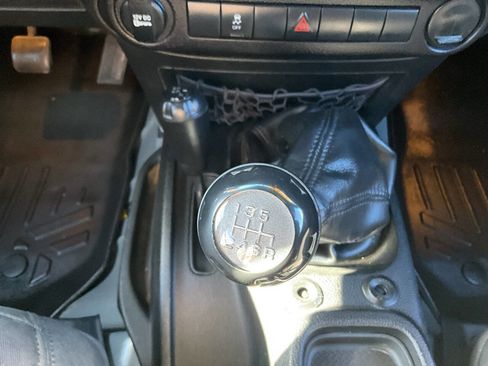 Used 2014 Jeep Wrangler Unlimited Sport w/ Max Tow Package image 28