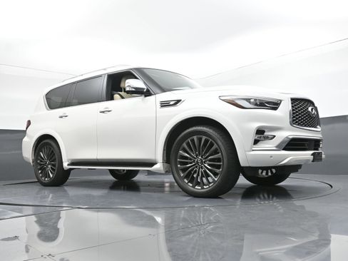 Used 2024 INFINITI QX80 Sensory w/ Cargo Package image 22