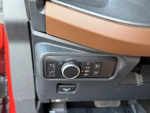 Used 2024 Ford Bronco Outer Banks w/ Sasquatch Package AWD/4WD image 19