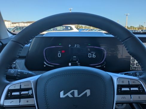 New 2025 Kia Telluride EX image 30