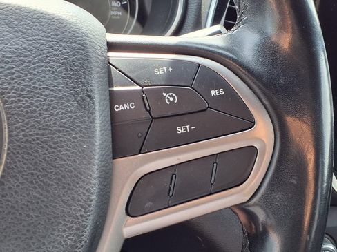 Used 2020 Jeep Cherokee High Altitude AWD/4WD image 20