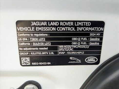 Used 2024 Land Rover Discovery Sport Dynamic SE image 26