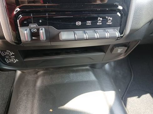 New 2026 RAM 2500 Tradesman AWD/4WD image 40
