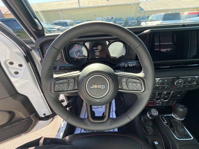 Used 2026 Jeep Wrangler Unlimited Rubicon w/ Safety Group AWD/4WD image 23