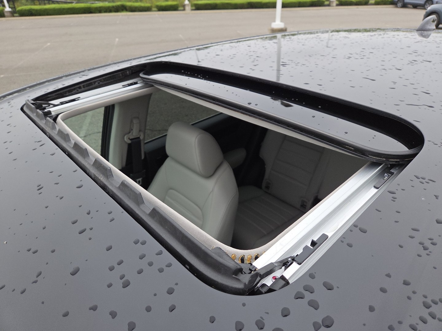 Used 2024 Honda CR-V EX-L image 3