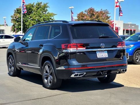 Used 2021 Volkswagen Atlas SE w/ Panoramic Sunroof Package FWD image 6