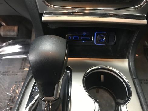 Used 2017 Jeep Grand Cherokee Overland w/ Jeep Active Safety Group image 22