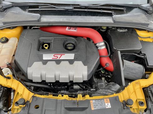 Used 2016 Ford Focus ST w/ Equipment Group 402A image 25