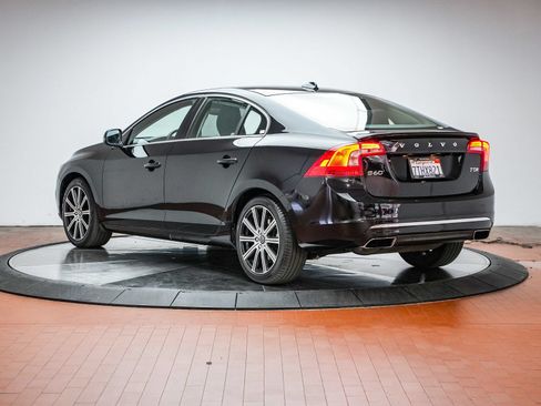 Used 2016 Volvo S60 T5 Premier FWD image 2