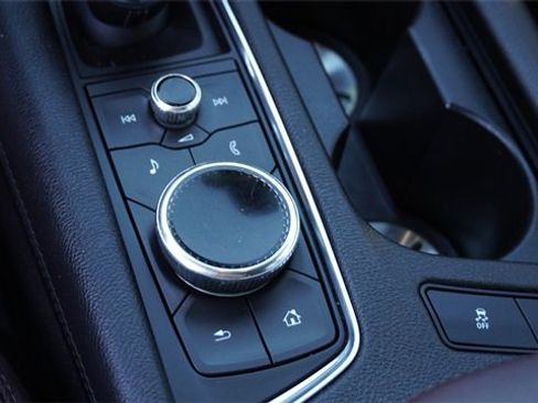 Used 2020 Cadillac XT6 Premium Luxury image 28