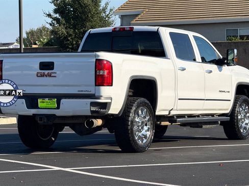 Used 2019 GMC Sierra 2500 Denali w/ Duramax Plus Package image 9