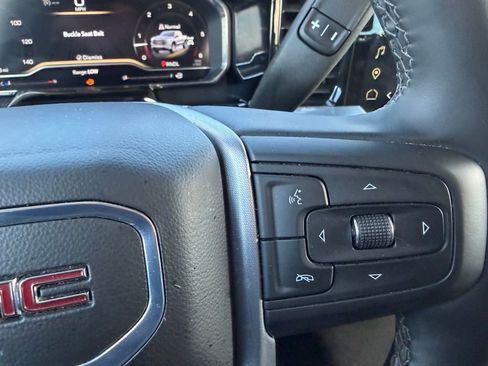 Used 2025 GMC Sierra 1500 SLT image 13