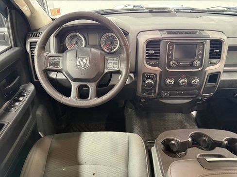 Used 2017 RAM 1500 Express w/ Express Value Package AWD/4WD image 9