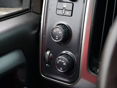 Used 2015 Chevrolet Silverado 2500 LT image 16