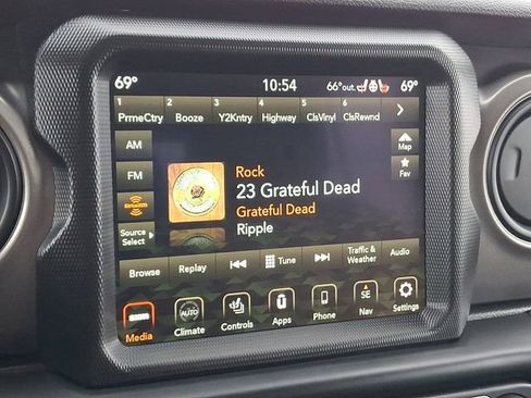 Used 2023 Jeep Gladiator Willys image 19