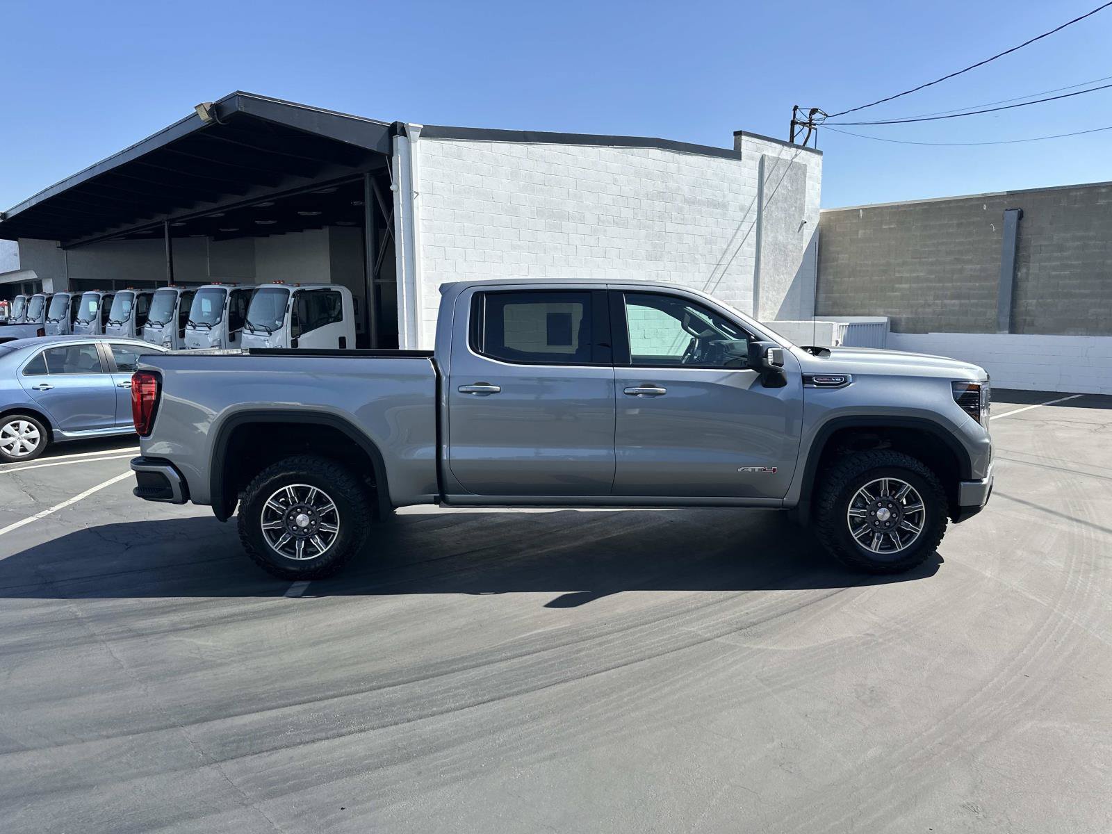 Used 2026 GMC Sierra 1500 AT4 AWD/4WD image 4