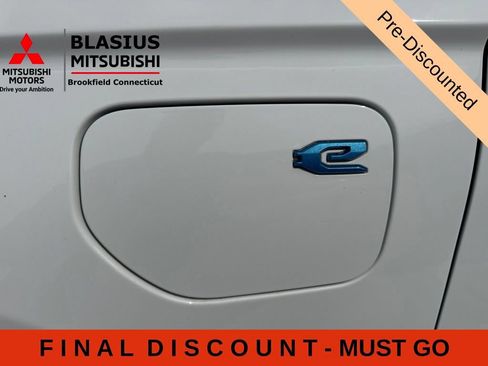 Used 2023 Jeep Grand Cherokee 4WD 4xe image 39