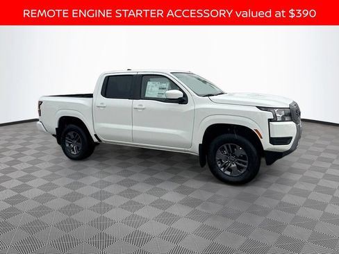 Certified 2025 Nissan Frontier SV AWD/4WD image 3