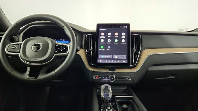 Certified 2026 Volvo XC60 B5 Plus w/ Protection Package Premier AWD/4WD image 41