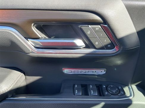 New 2025 GMC Sierra 1500 Denali w/ Denali Reserve Package image 24
