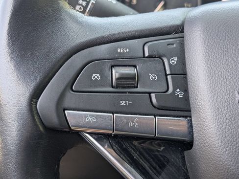 Used 2021 Cadillac XT6 Premium Luxury image 32